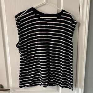 Ava & Viv Black and White Striped Short Sleeve Tee